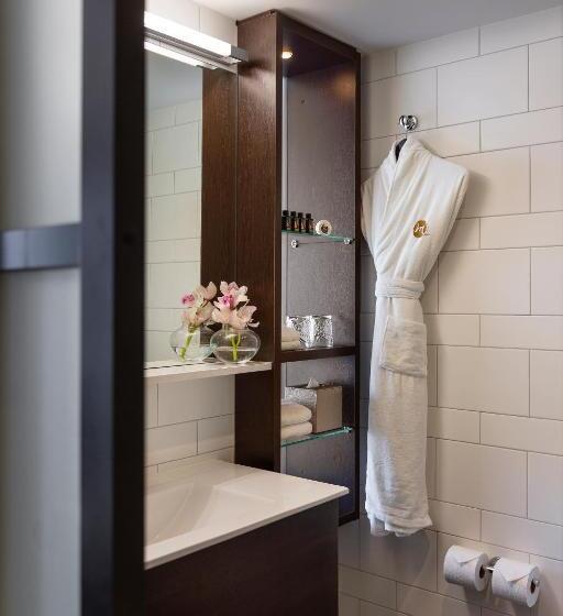 스탠다드 룸 킹사이즈 침대, Mövenpick Hotel Auckland