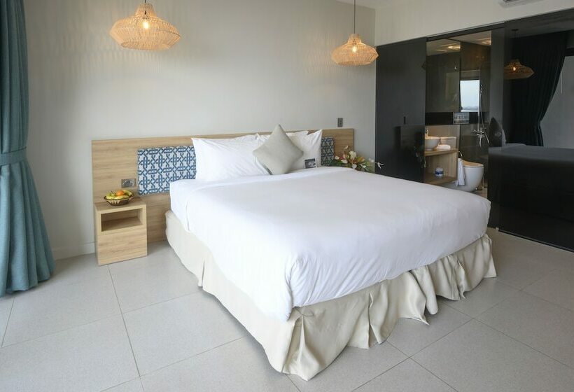 스탠다드 룸 더블 침대 바다 전망, Loloata Island Resort