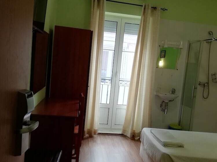 اتاق استاندارد با سرویس بهداشتی مشترک, Residencial Camoes
