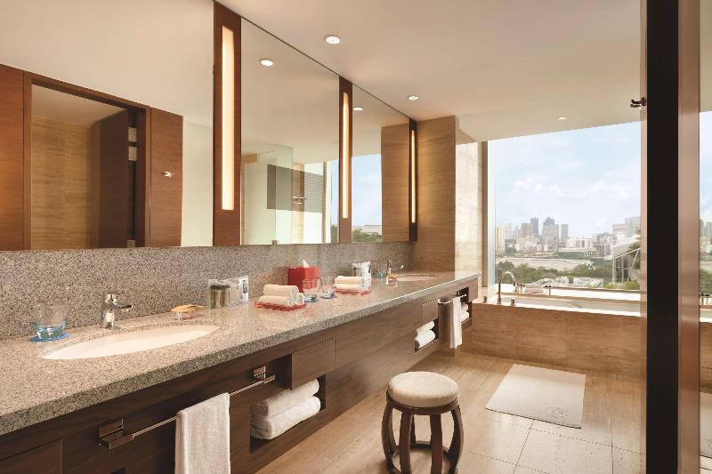 Club Room King Bed, Jen Singapore Orchardgateway By Shangrila