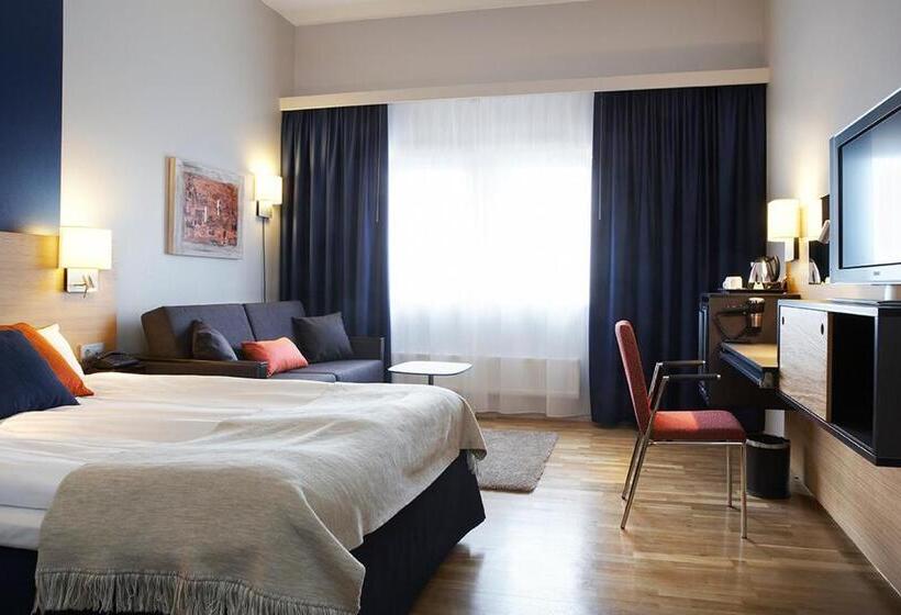 Семейный Номер, Quality Hotel Waterfront