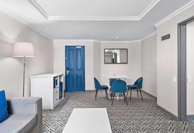 Люкс, Protea Hotel By Marriott Johannesburg Balalaika Sandton