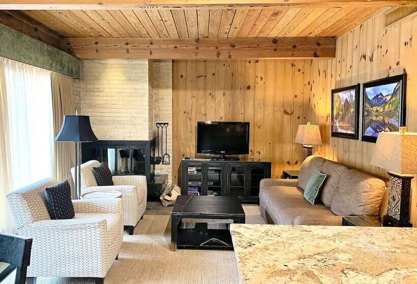 Апартаменты 2 Спальни, Aspen Square Condominium