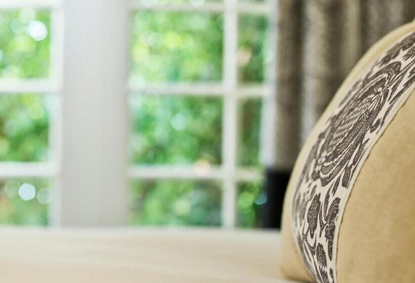Полулюкс, Belair  Dorchester Collection