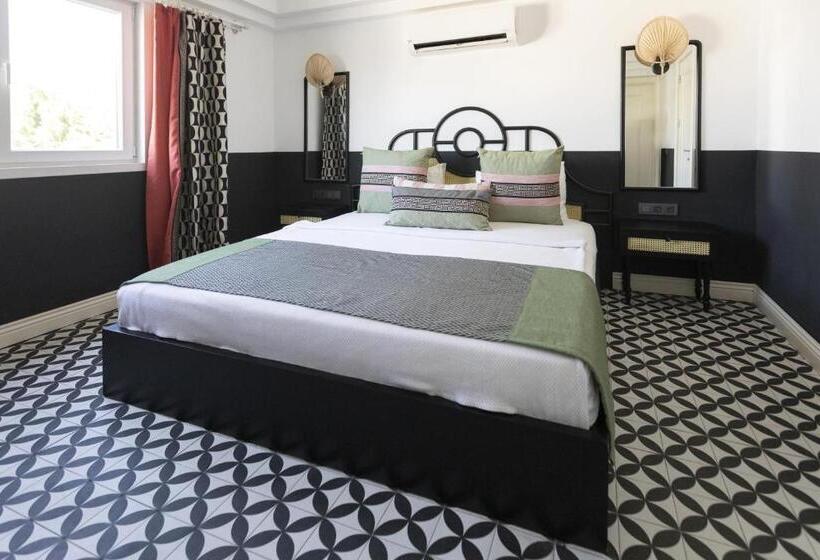 Family Suite, Magna Manastir