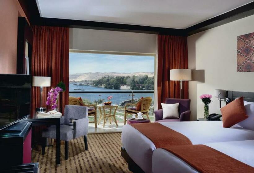 اتاق سوپریور با چشم‌انداز استخر, Movenpick Resort Aswan