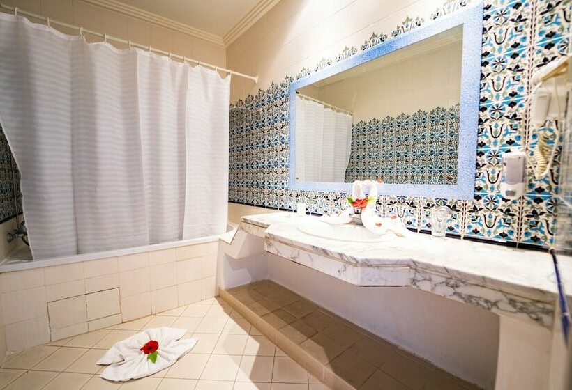 Camera Familiare, Riadh Palms Resort & Spa