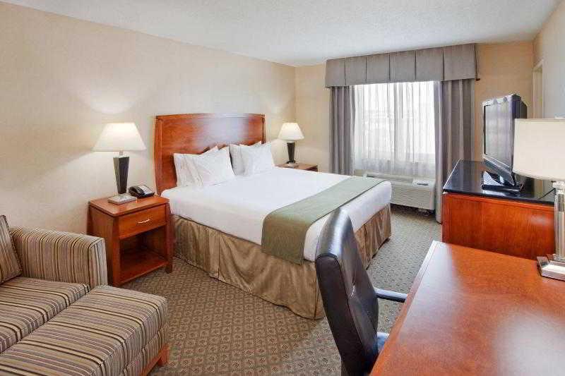 キングサイズベッドのスタンダードルーム, Holiday Inn Express Baltimore At The Stadiums, An Ihg