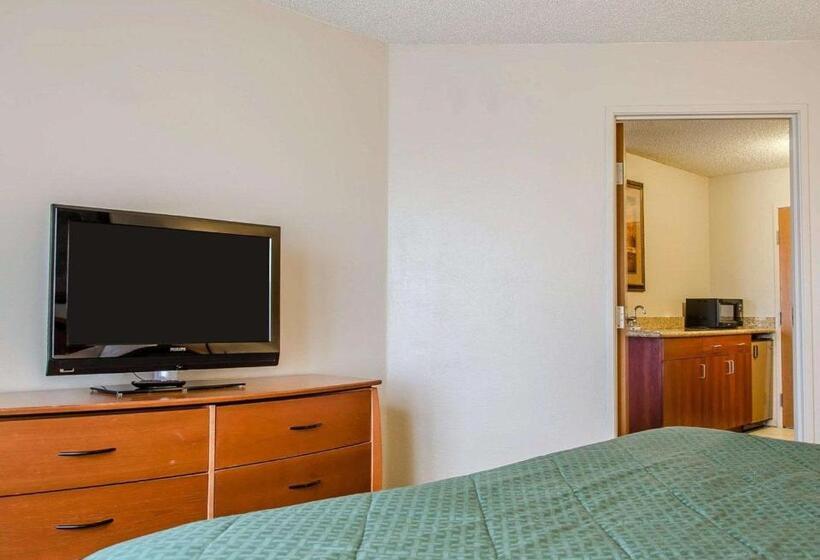 Люкс Кровать Кинг, Quality Inn & Suites
