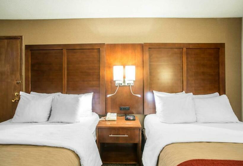 Номер Стандарт 2 Двуспальные Кровати, Quality Inn & Suites Boonville   Columbia
