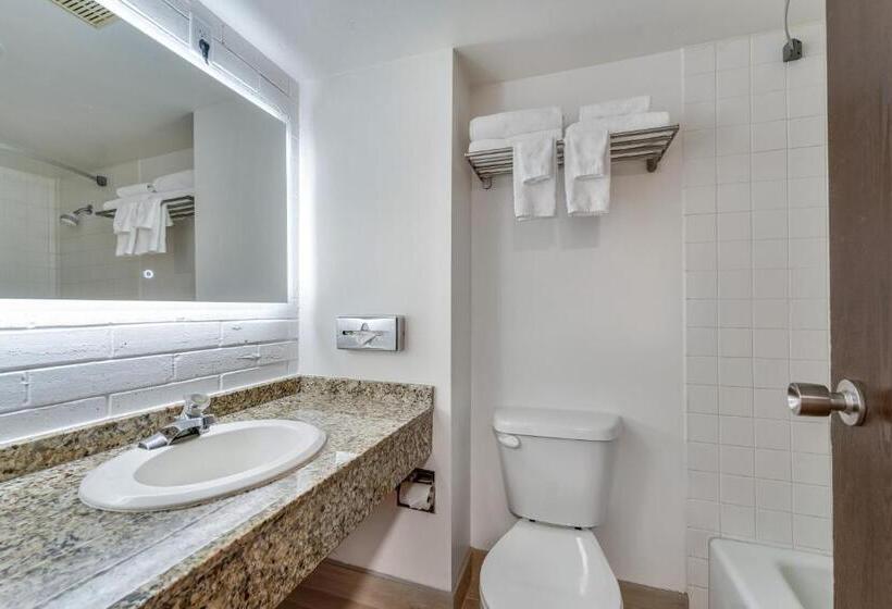 Люкс Кровать Кинг, Ramada By Wyndham Richfield Ut I 70
