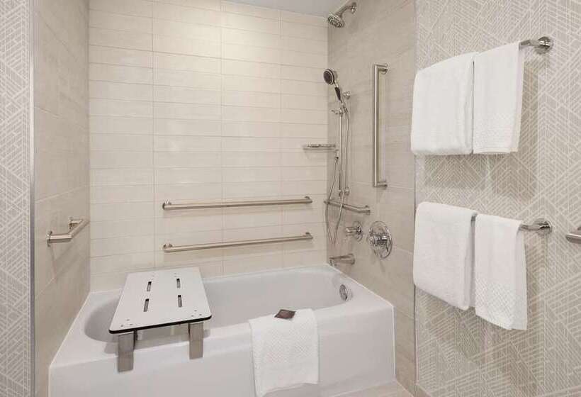 스탠다드 룸, Embassy Suites By Hilton Parsippany
