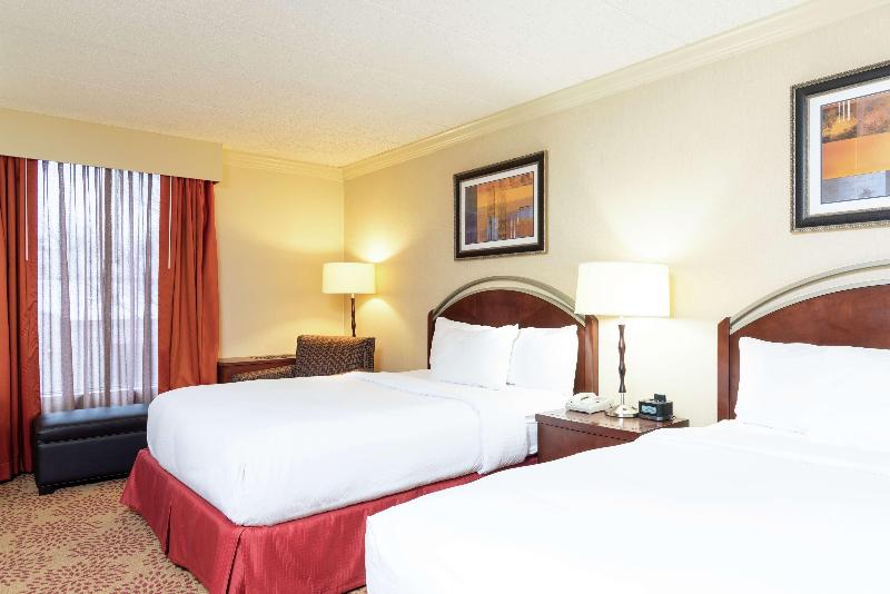 Номер Стандарт, Doubletree By Hilton Hotel Grand Rapids Airport