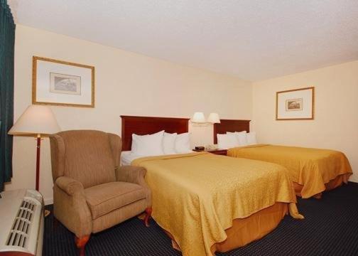 스탠다드 룸 더블 침대 2개, Camden West Inn