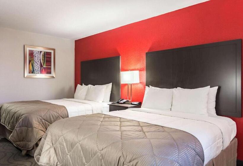 Номер Стандарт, Clarion Inn & Suites Russellville I40