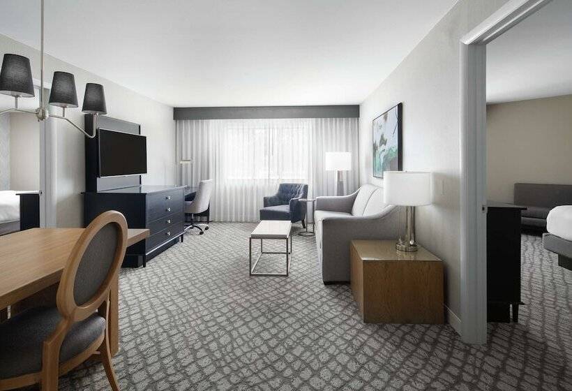 Люкс 2 Спальни, Doubletree Suites By Hilton Charlotte Southpark