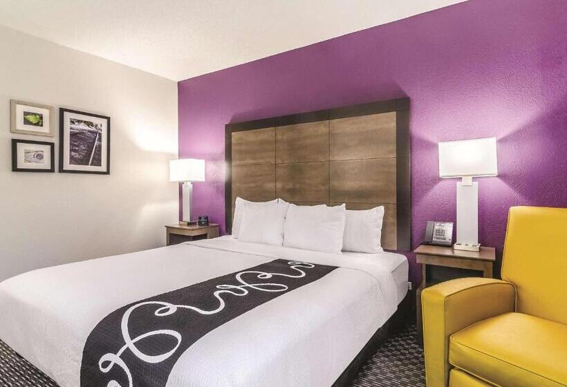 Номер Стандарт Кровать Кинг Адаптированный для Инвалидов, La Quinta By Wyndham Myrtle Beach   N. Kings Hwy