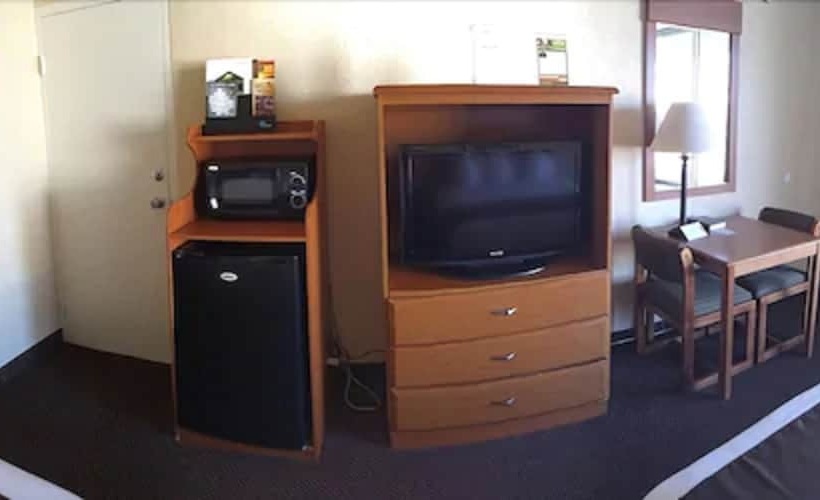 اتاق استاندارد با 2 تخت دوبل, Whitten Inn University