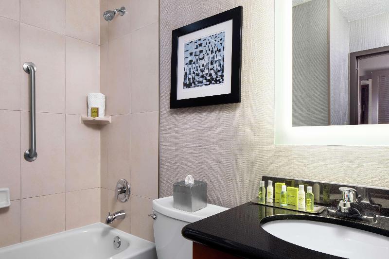 Стандартный Номер Кровать Кинг, Wyndham Garden Westlake