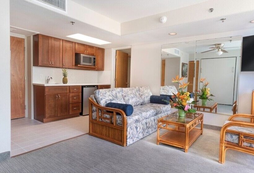 سوییت, Imperial Hawaii Resort