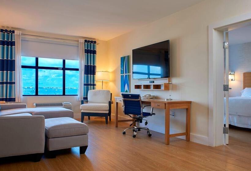 Люкс с Видом, Four Points By Sheraton Punta Gorda Harborside