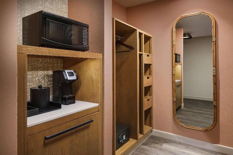 Номер Стандартный с Видом, Hilton Garden Inn St. Pete Beach
