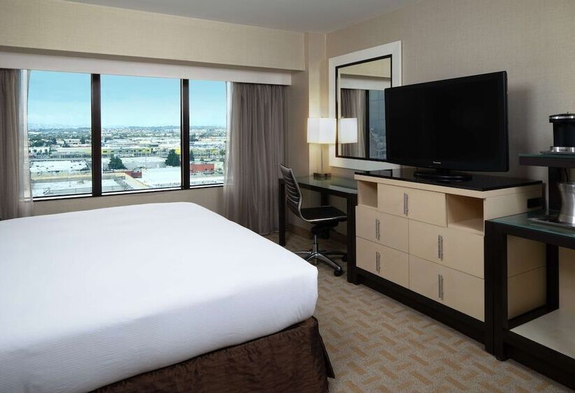 اتاق استاندارد با تخت دوبل برای معلولان, Hilton Los Angeles Airport