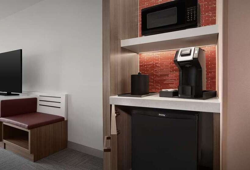 اتاق استاندارد با تخت بزرگ, Hilton Los Angeles Airport