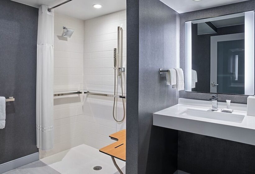 带2个双人床的标准工作室, Marriott Lexington Griffin Gate Golf Resort & Spa