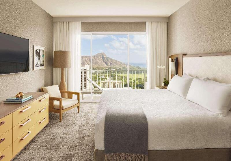اتاق اساندارد با چشم‌انداز جانبی به دریا, Alohilani Resort Waikiki Beach