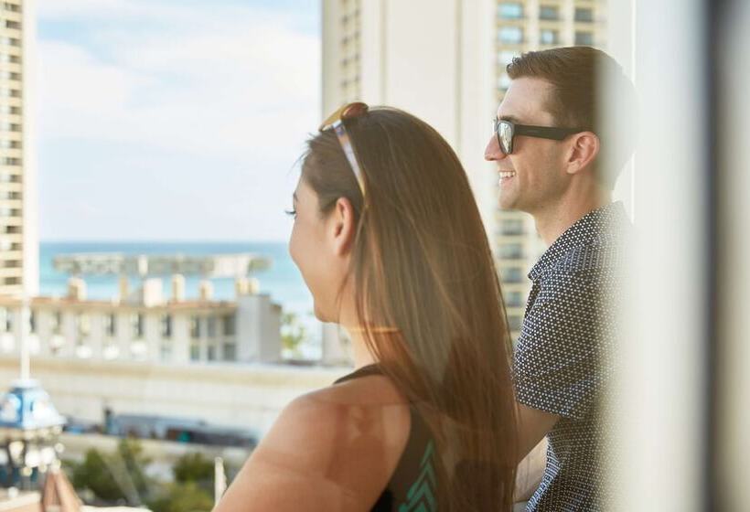 Люкс 2 Спальни, Outrigger Waikiki Paradise