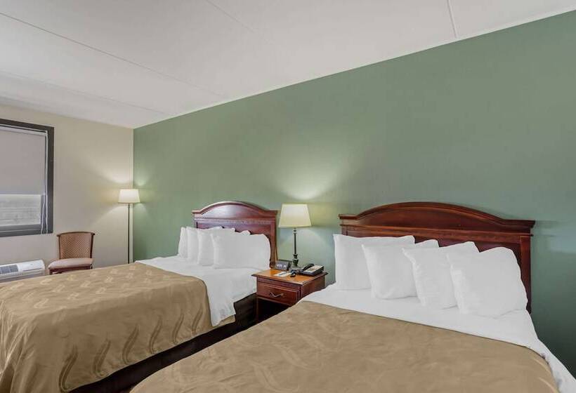 带2个双人床的标准工作室, Quality Inn Enola  Harrisburg