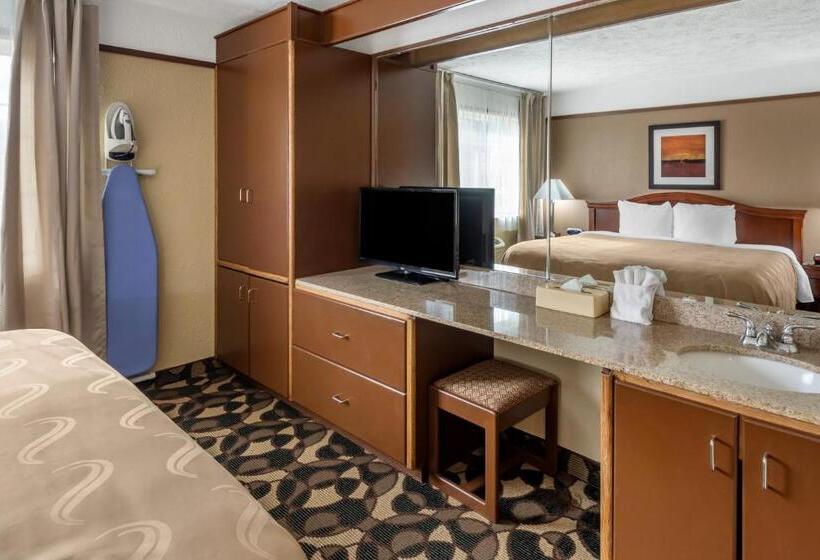 带大床的套房, Quality Inn Paradise Creek