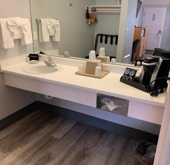 Номер Стандарт, Seabird Lodge Fort Bragg