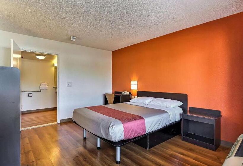 Quarto Standard para Deficientes, Motel 6oakland, Ca  Embarcadero
