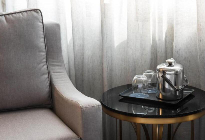 스탠다드 룸 더블 침대 2개, Sheraton Eatontown