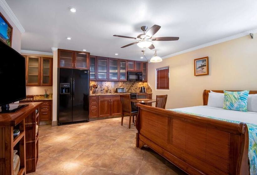 Люкс, Days Inn By Wyndham Maui Oceanfront