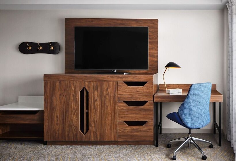 Номер Стандарт Двуспальная Кровать, Killington Mountain Lodge, Tapestry Collection By Hilton