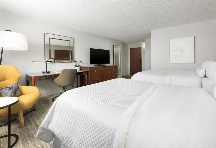 Номер Стандарт 2 Двуспальные Кровати, The Westin Long Beach