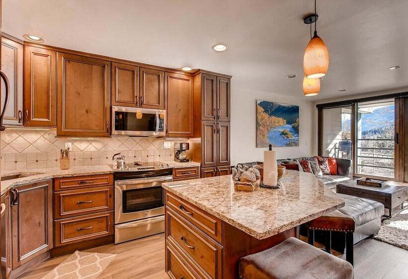 2침실 프리미엄 아파트, Simba Run Condos 2bed 2bath