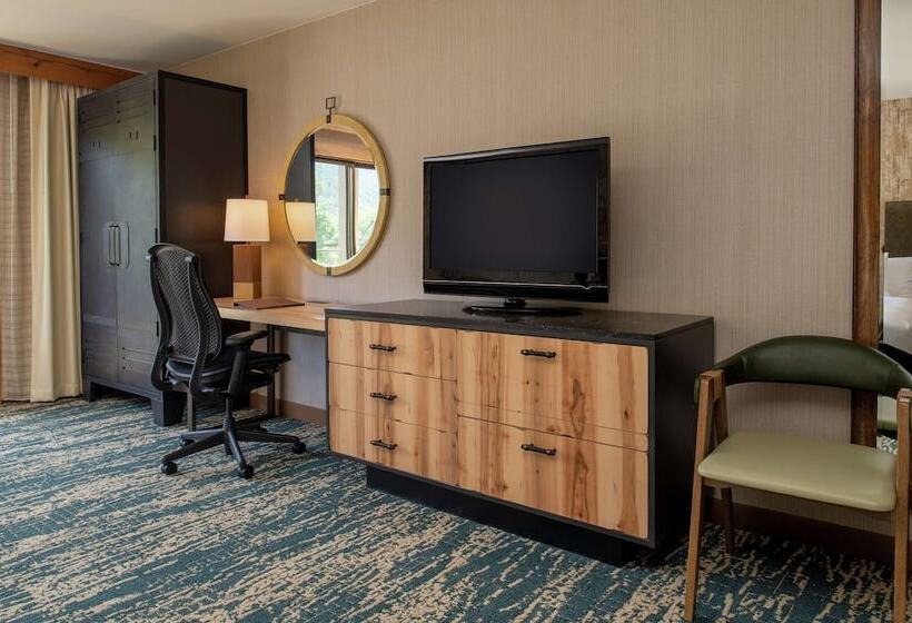 Номер Стандарт 2 Двуспальные Кровати, Doubletree By Hilton Hotel Missoula   Edgewater