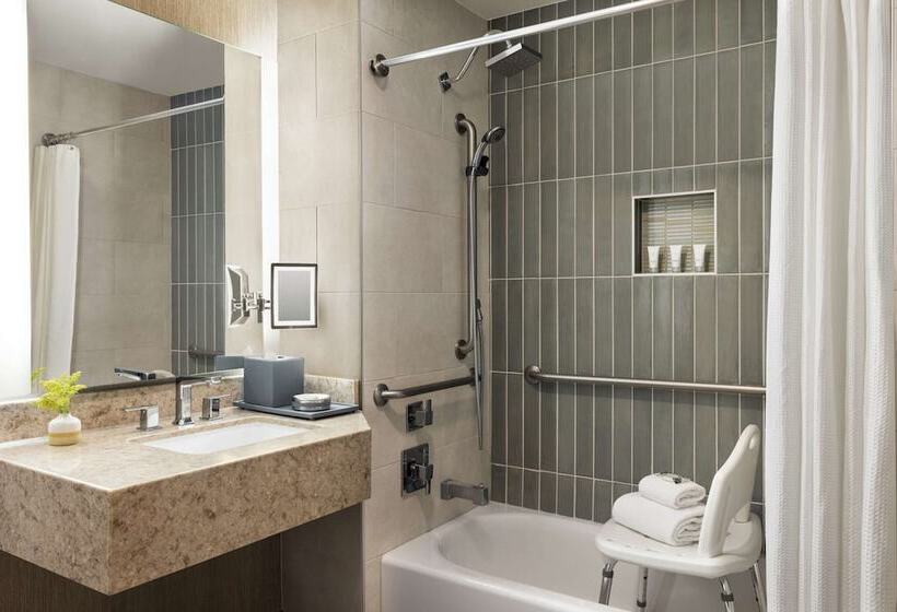 Номер Стандарт Двуспальная Кровать, The Woodlands Resort, Curio Collection By Hilton