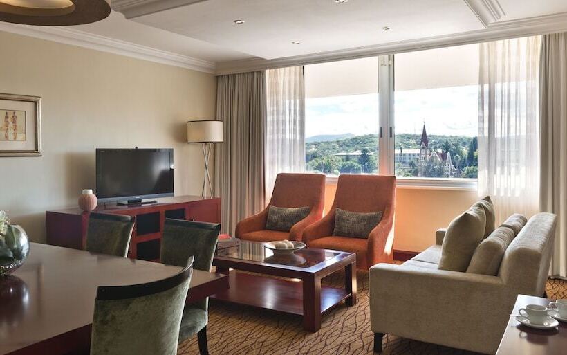سوئیت پرزیدنت, Avani Windhoek Hotel & Casino
