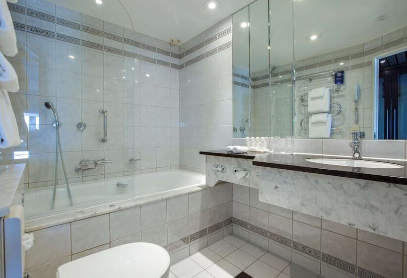 سوییت جونیور, Radisson Blu Plaza Hotel, Oslo