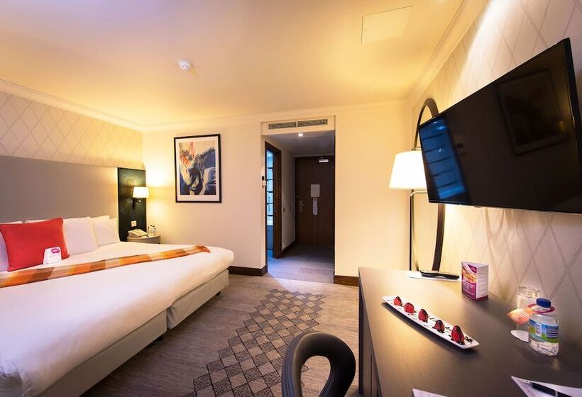 Номер Deluxe, Doubletree By Hilton London Kensington