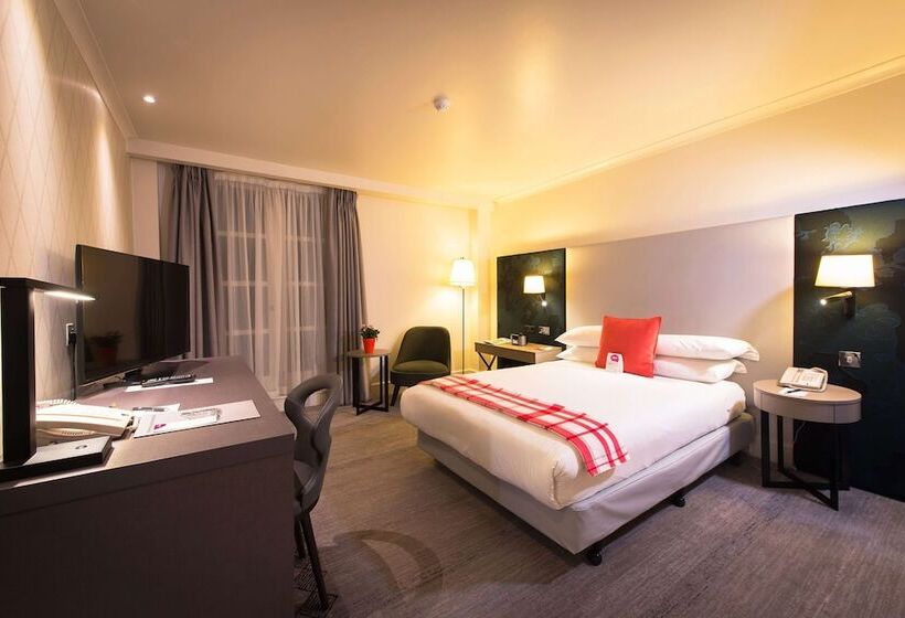 Номер Deluxe, Doubletree By Hilton London Kensington