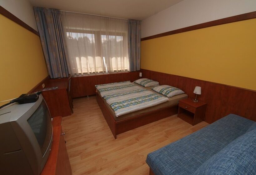 Номер Стандарт, Holiday Hotel Macocha