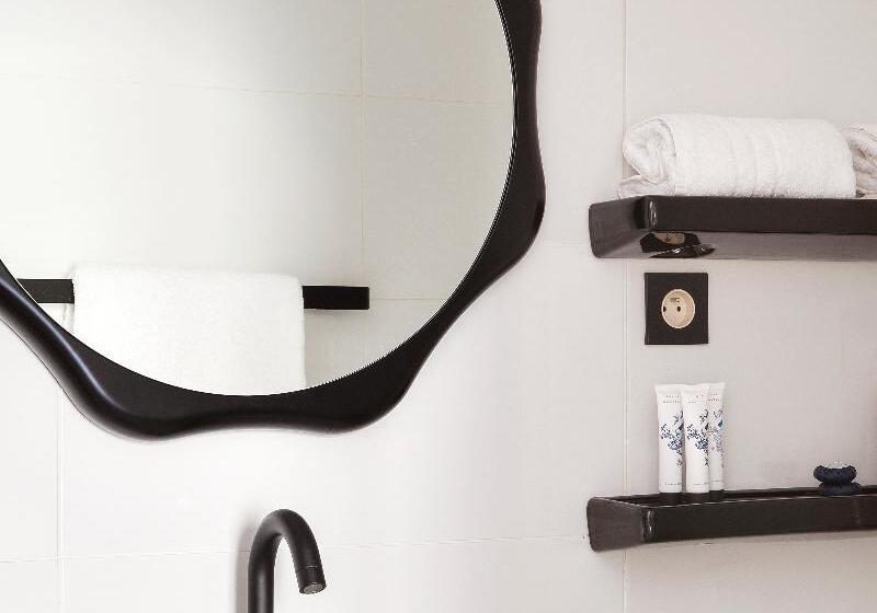 Habitación Estándar, Bienvenue