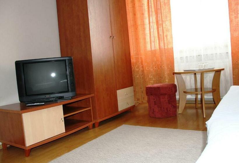 سوییت خانوادگی, Dom Techniky
