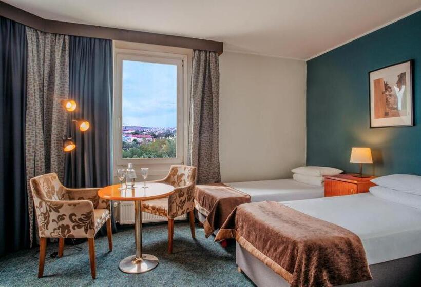 Семейный Номер, Plaza Prague Hotel   Czech Leading Hotels